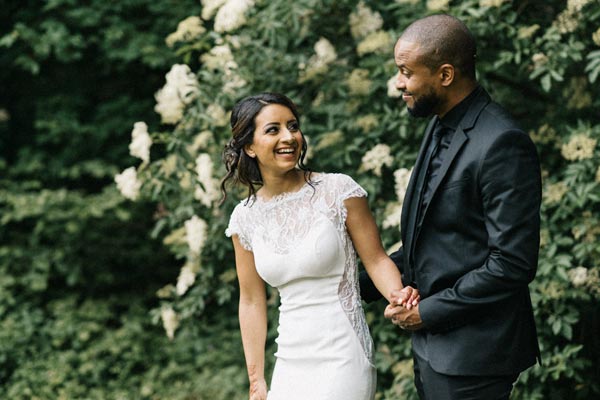 photo des mariés par un photographe de mariage à grenoble